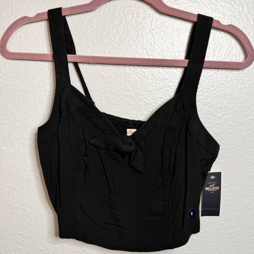 NWT black Hollister crop top